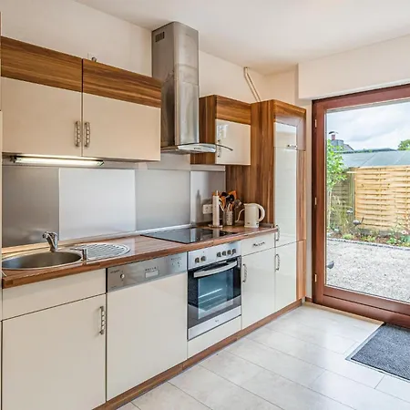 2 Bedroom Gorgeous In Σπίτι διακοπών